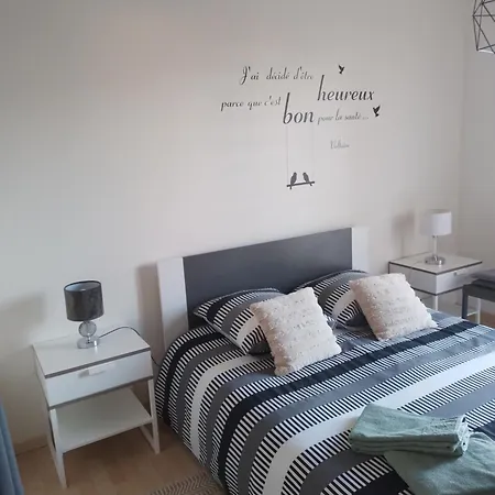 Carentan Les Marais Aux Calme Tres Reposant Quarto em Acomodações Particulares